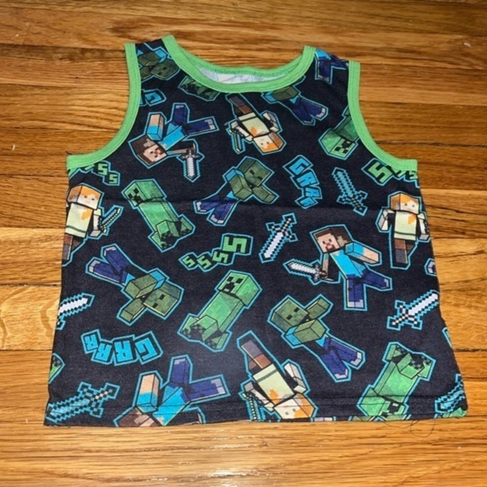 Kids Minecraft tank top 4/5 gently used.